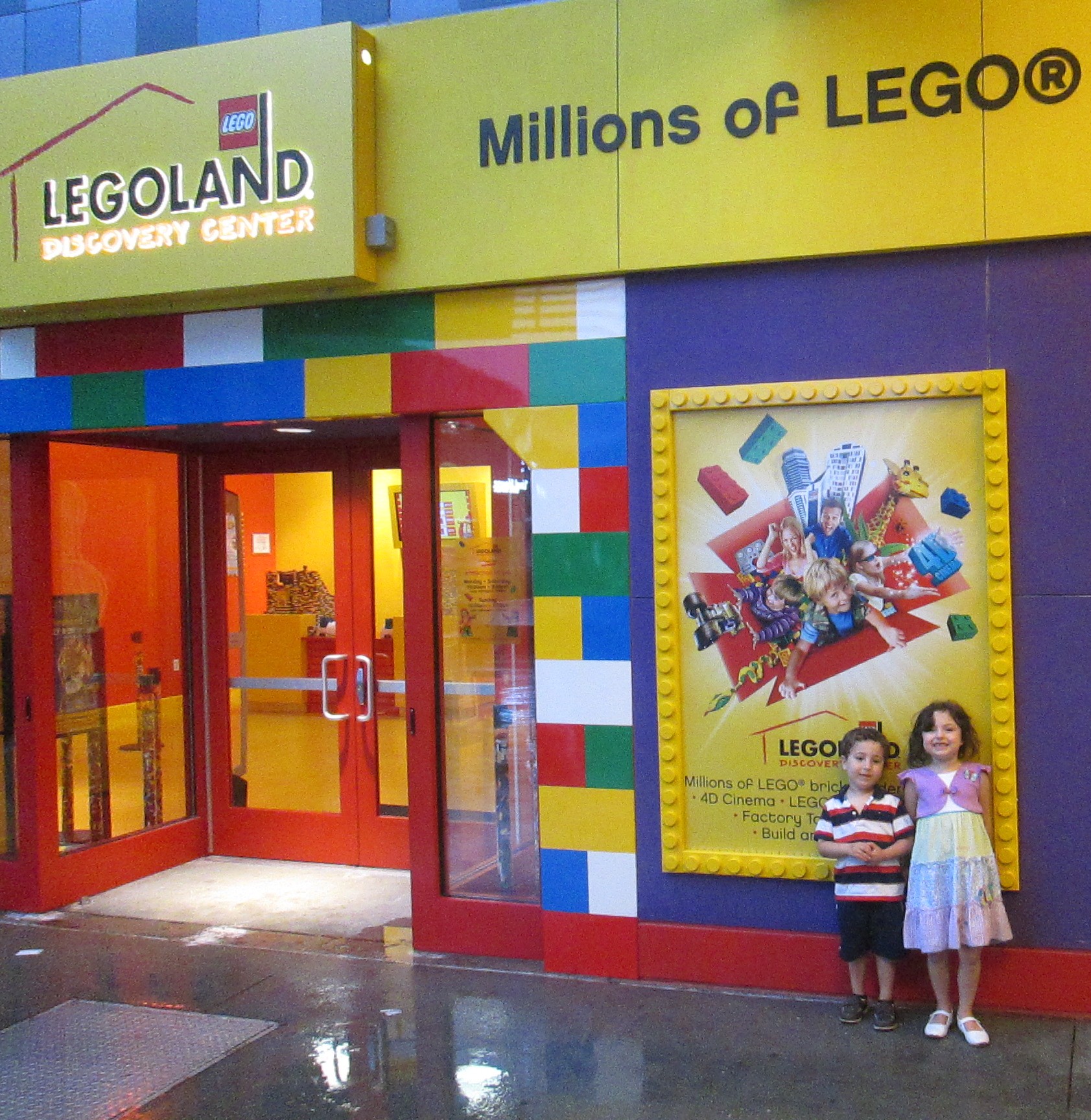 How To: Build A LEGO® Flower  LEGOLAND Discovery Center Westchester