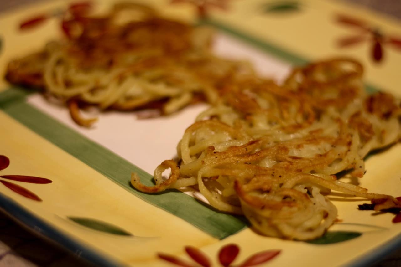 Spiralized Golden Potato Latkes - The Mama Maven Blog