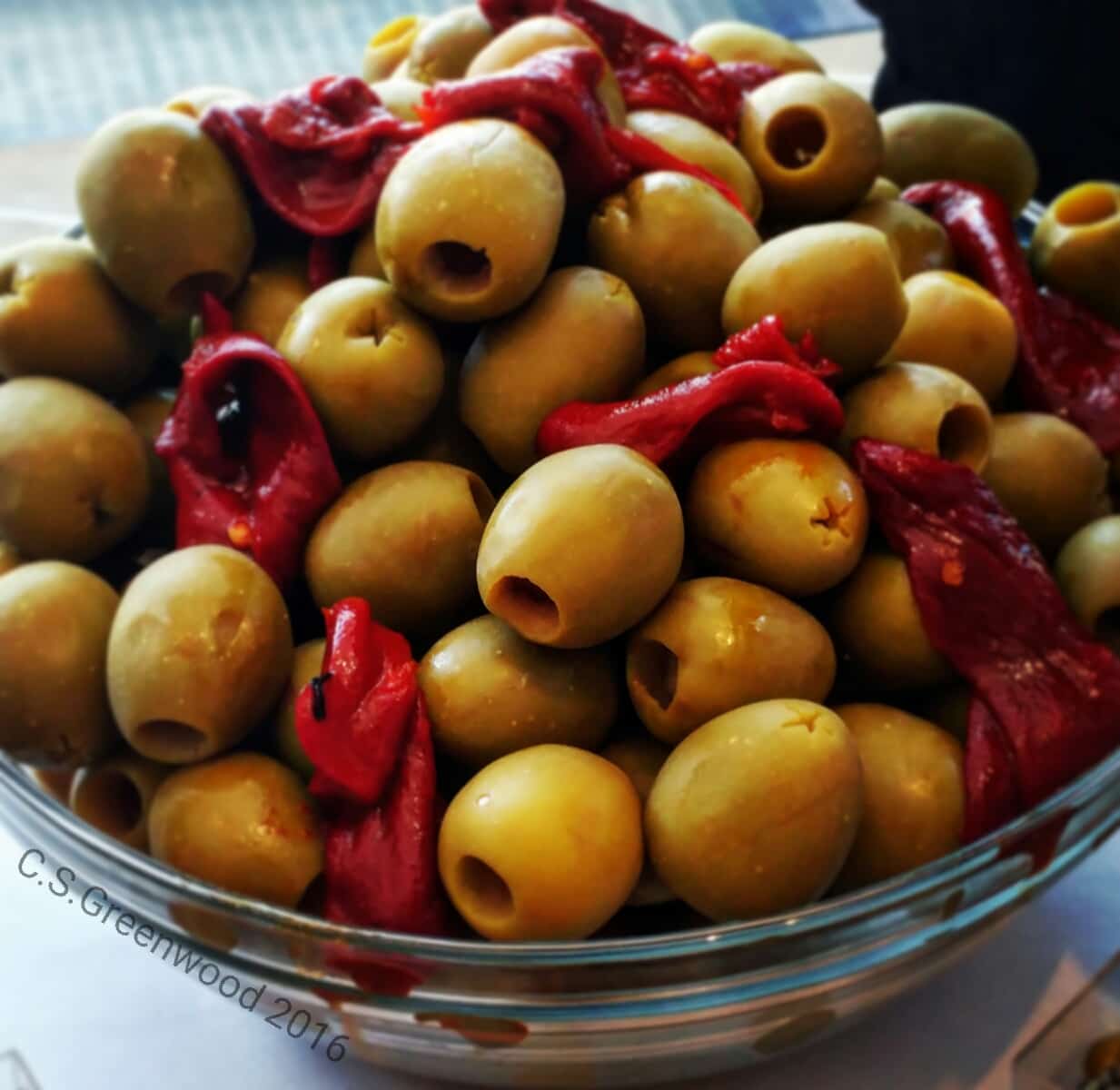 Enjoy Healthy and Delicious Olives From Spain