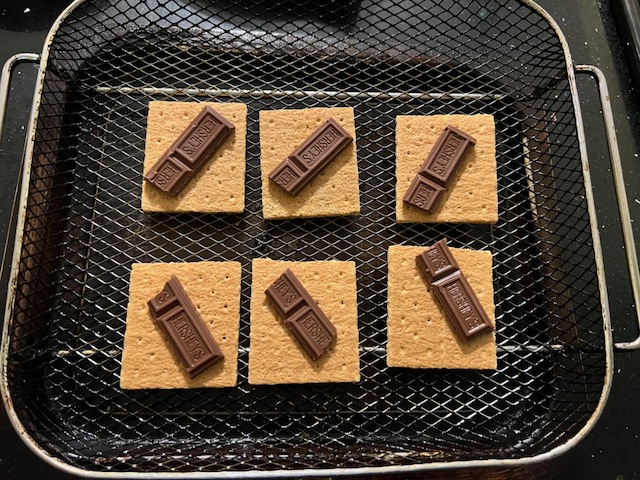 How to make S'mores in the Pampered Chef Air Fryer 